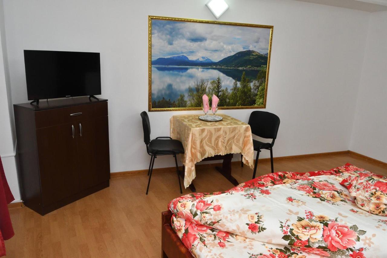 Hostel Casa Simescu I Caransebeş Zewnętrze zdjęcie