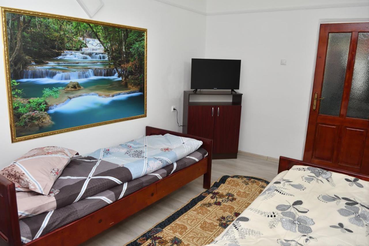 Hostel Casa Simescu I Caransebeş Zewnętrze zdjęcie