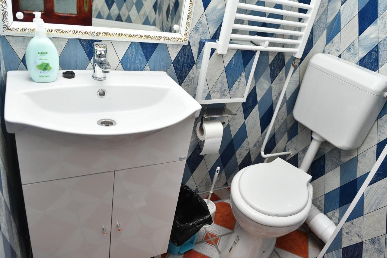 Hostel Casa Simescu I Caransebeş Zewnętrze zdjęcie
