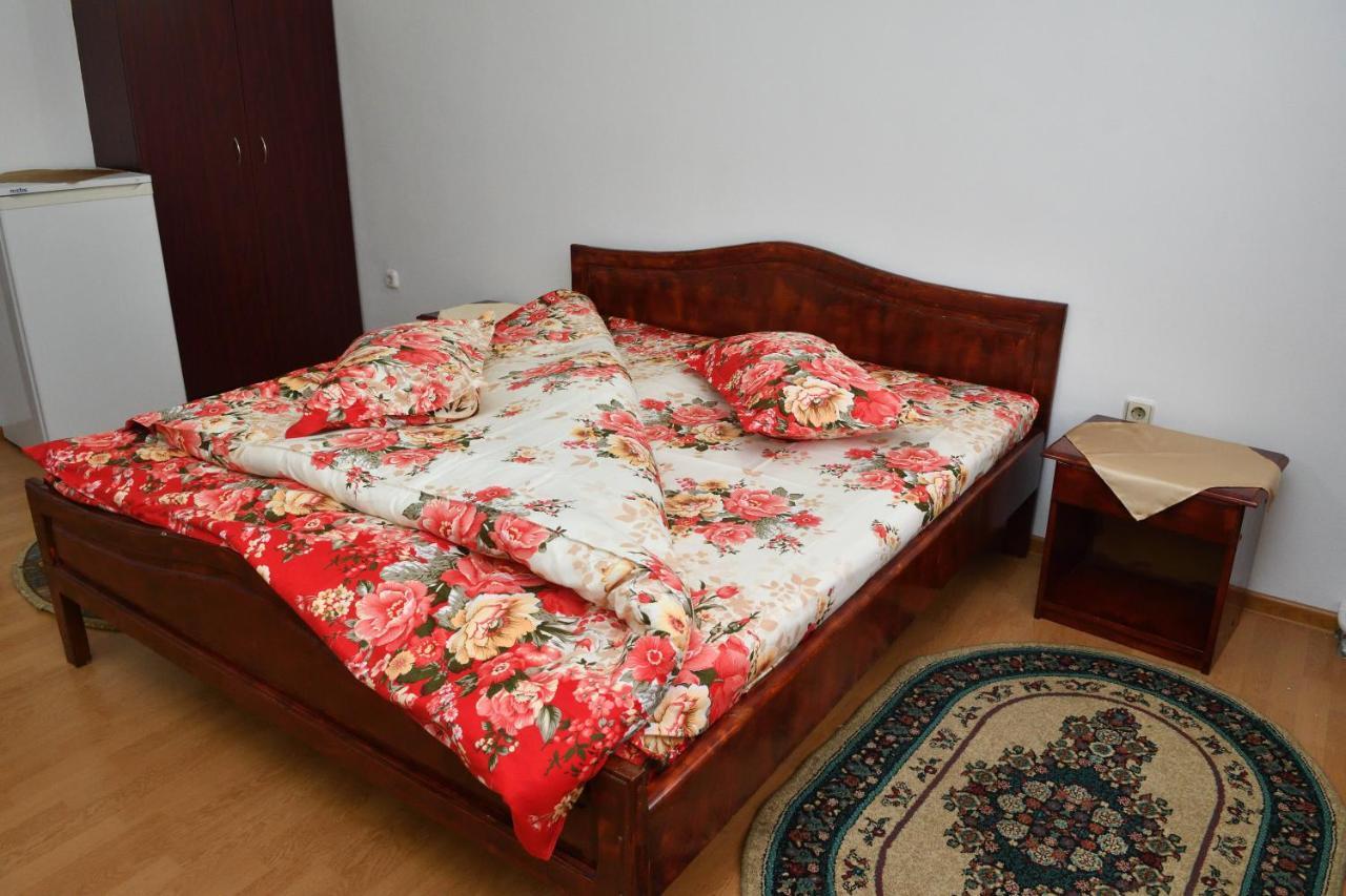 Hostel Casa Simescu I Caransebeş Zewnętrze zdjęcie