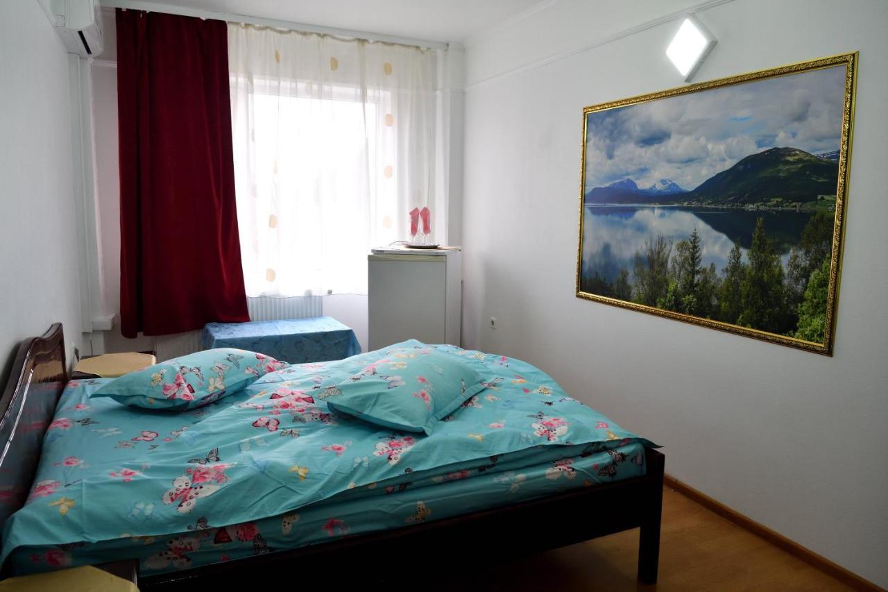 Hostel Casa Simescu I Caransebeş Zewnętrze zdjęcie