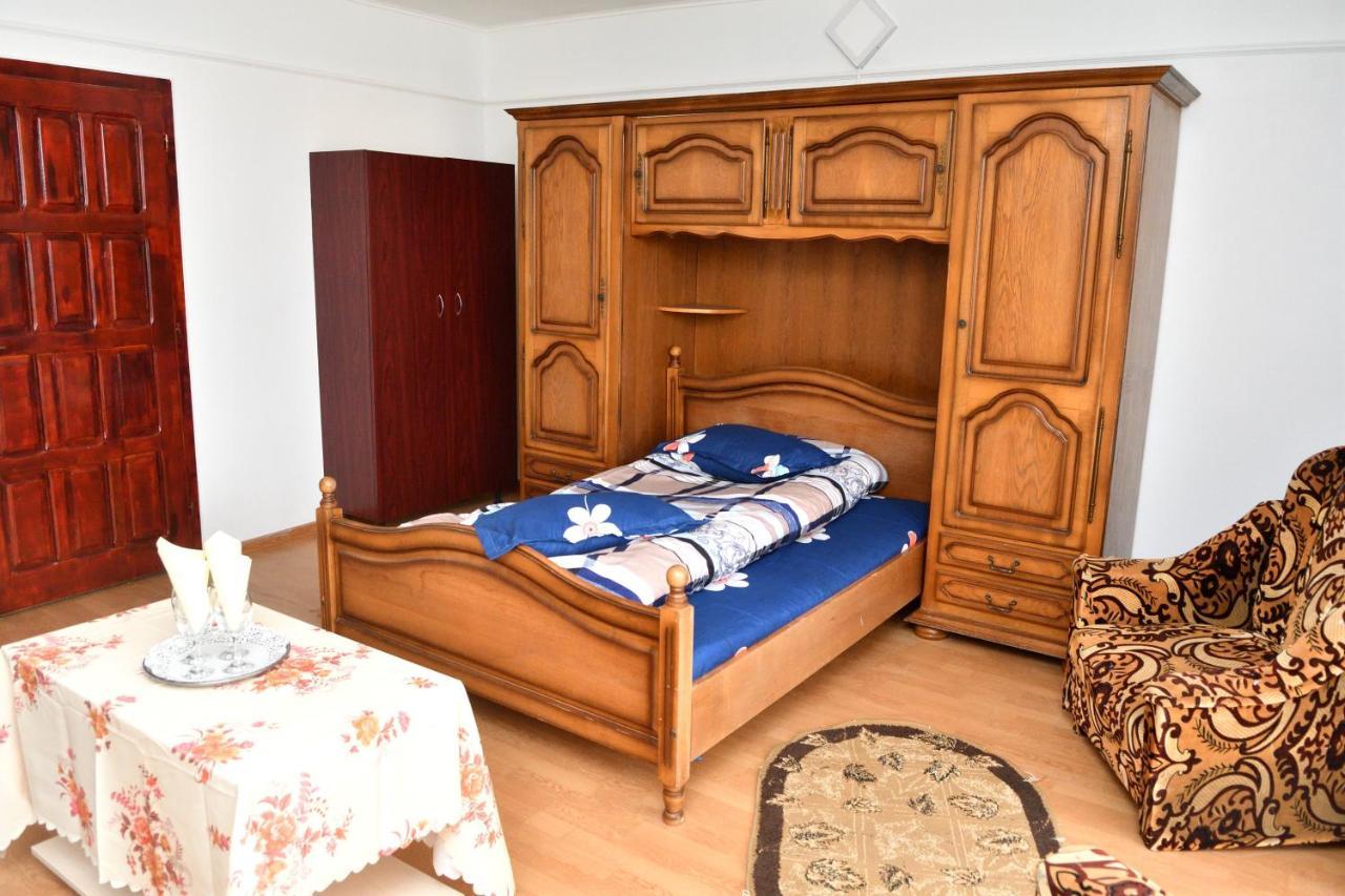 Hostel Casa Simescu I Caransebeş Zewnętrze zdjęcie