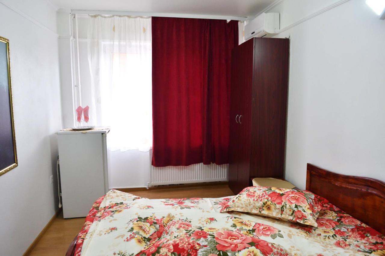 Hostel Casa Simescu I Caransebeş Zewnętrze zdjęcie
